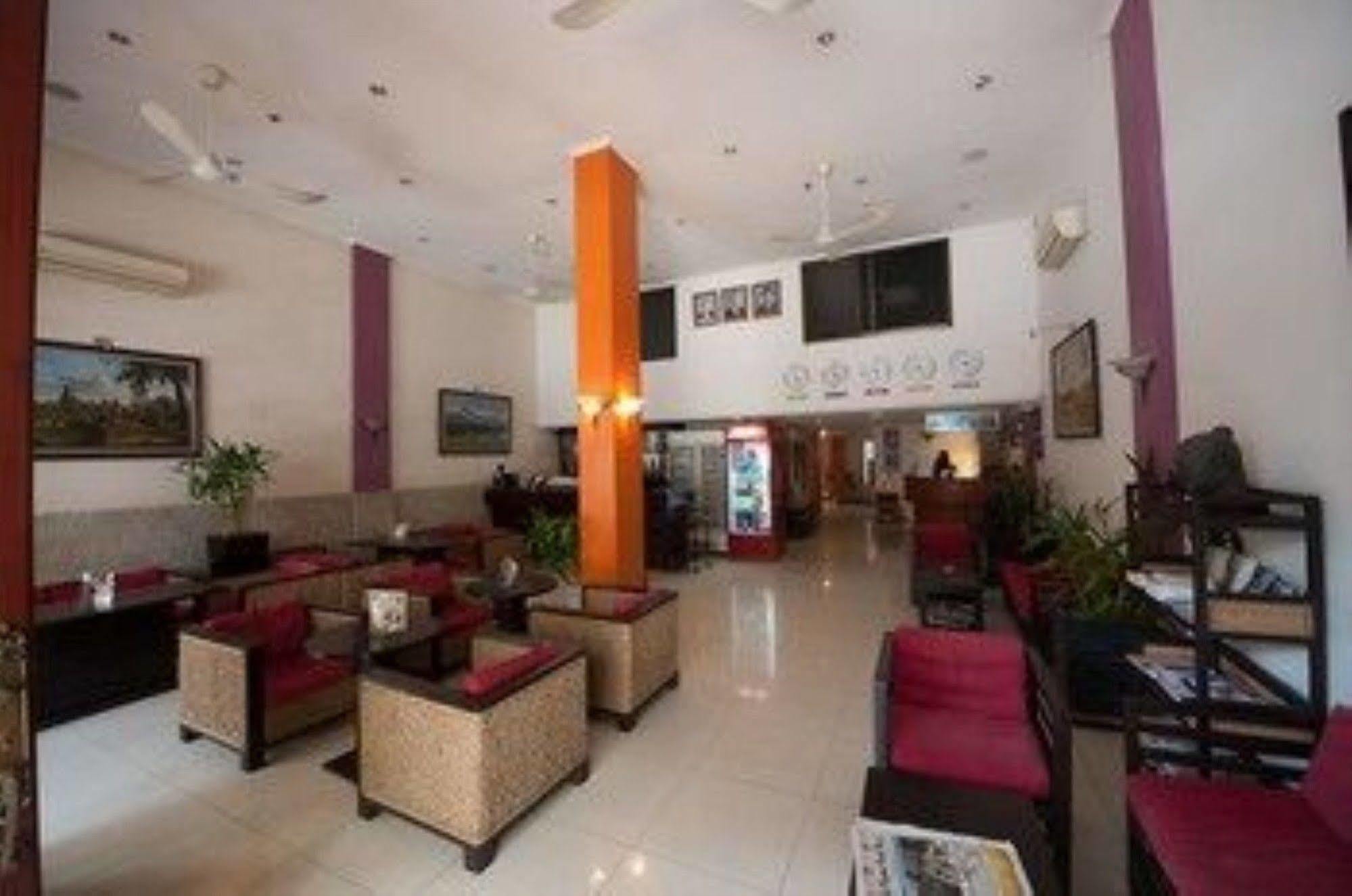 城市小屋酒店 金边 外观 照片
